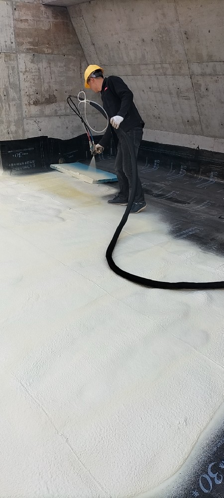 聚氨酯發(fā)泡為什么可以起到保溫效果？它的保溫效果怎么樣？